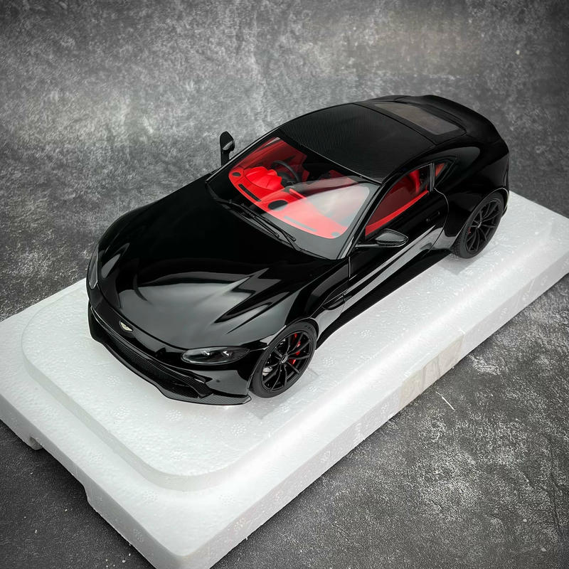 AUTOart 1:18 Aston Martin Vantage 2019 Alloy Diecast Model