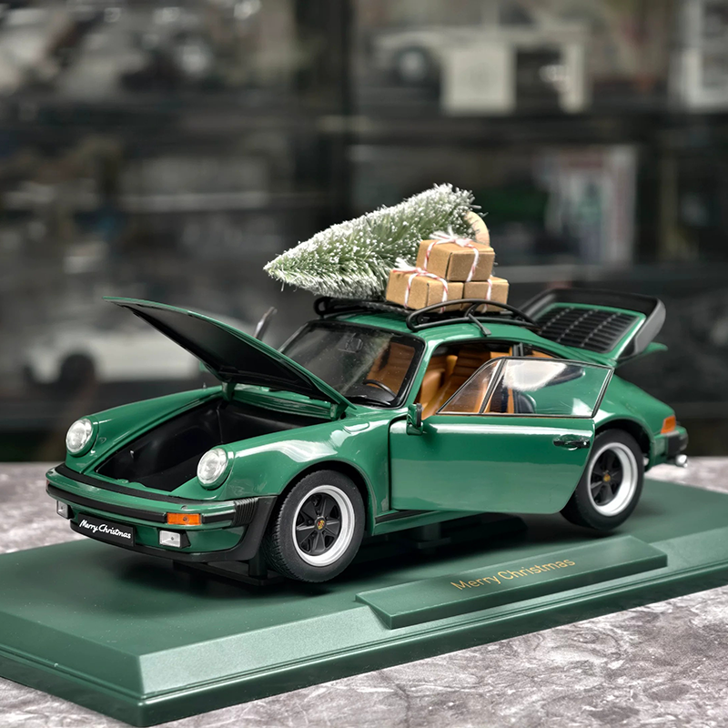 NOREV 1:18 Christmas Edition Volkswagen Beetle, Porsche 911 &amp; Fiat 500 Diecast Model Cars