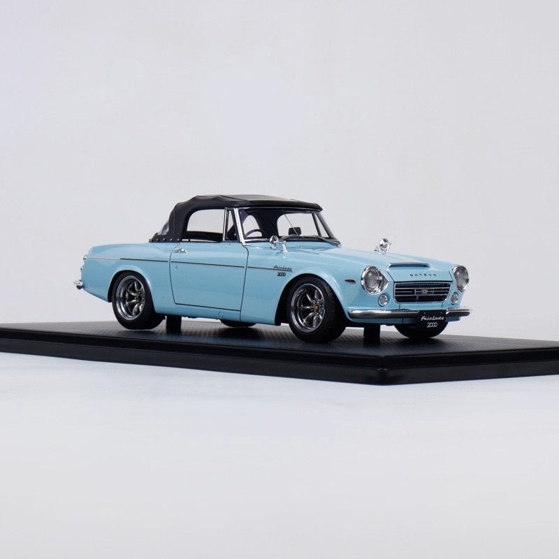 Ignition Model Fairlady 2000 SR311 1:18 Limited Resin Model Car