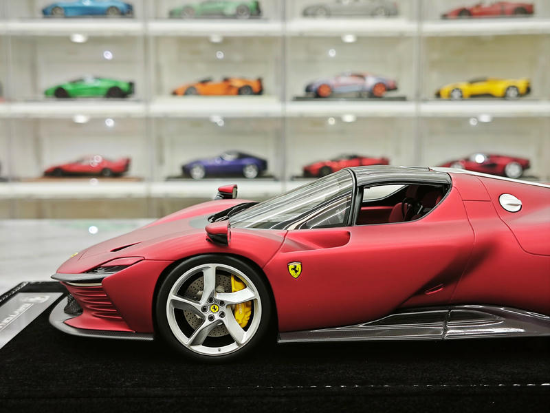 Zigzag Youngster 1:18 Ferrari Daytona SP3 Resin Model