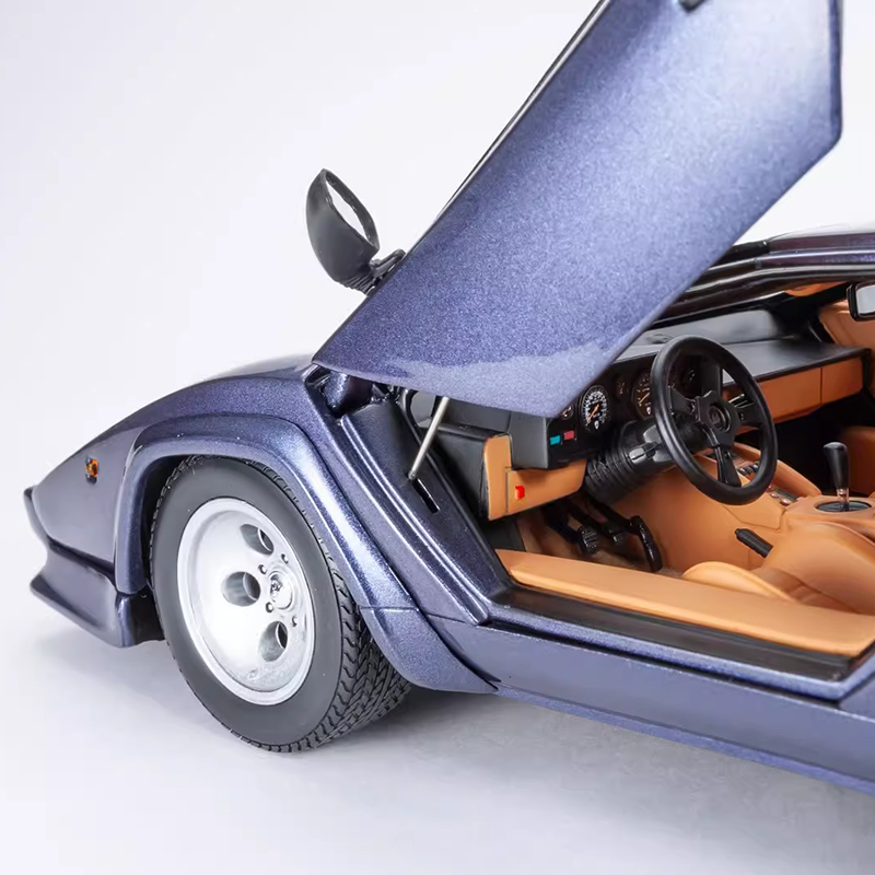 Kyosho 1:18 Lamborghini Countach LP5000 Quattrovalvole Diecast Model