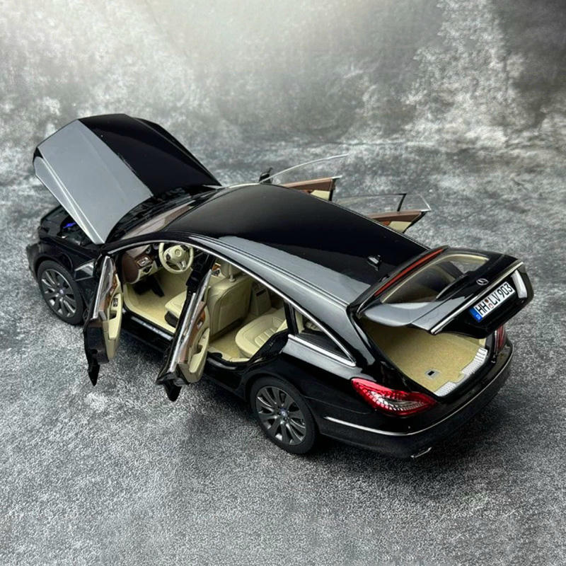 Norev 1:18 Mercedes-Benz CLS-Class Coupe (C218) 2011 Diecast Model