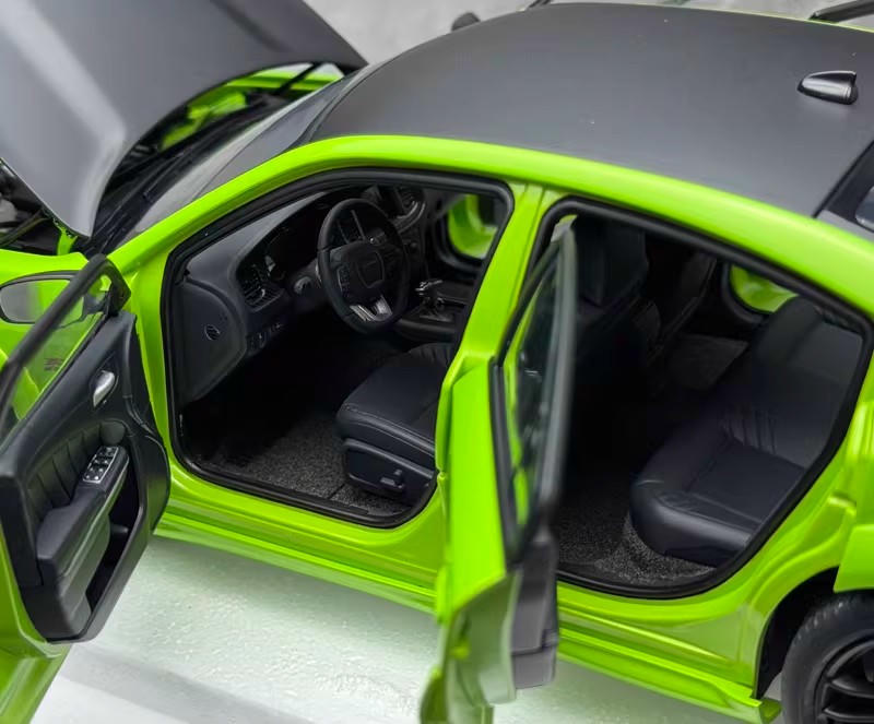 AUTOart 1:18 Dodge Charger Scat Pack Widebody Diecast Model