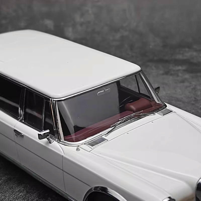 KK Scale Mercedes-Benz 600 Pullman W100 1:18 Diecast Model Car