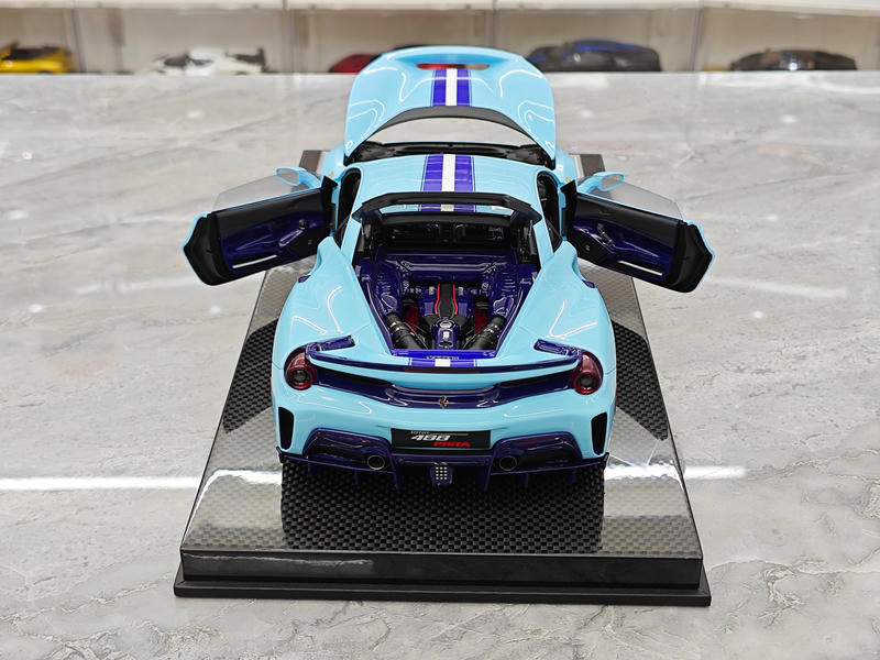 Dino Model 1:18 Ferrari 488 Pista Resin (Fully Open) Model
