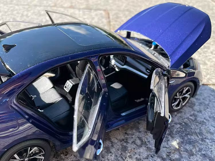 Skoda Octavia PRO 1:18 Diecast Car Model