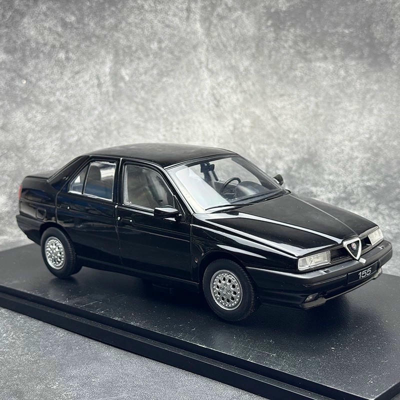 Alfa Romeo 155 Carabinieri 1996 1:18 KK Diecast Model Car