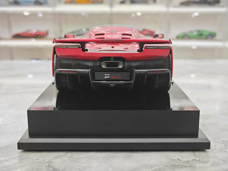 Amalgam 1:18 Ferrari F80 Resin Model Car