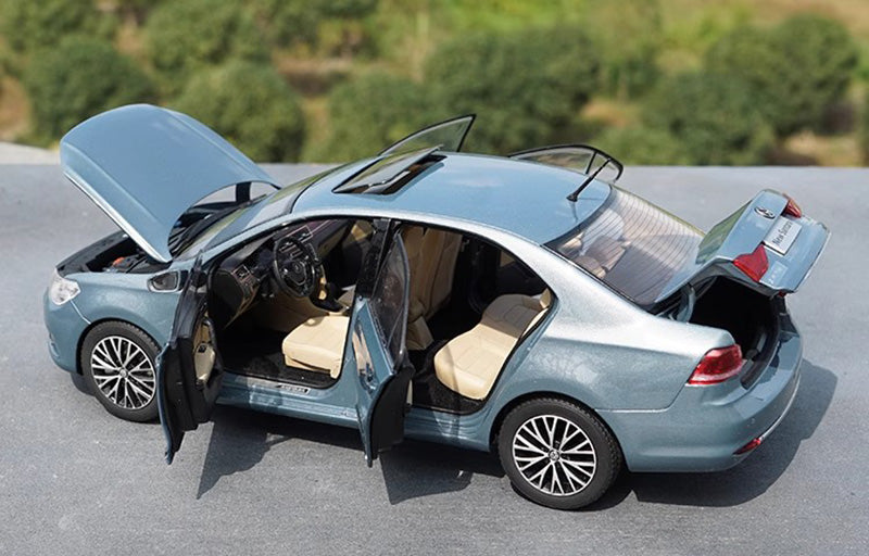Original 1:18 Volkswagen Santana Diecast Car