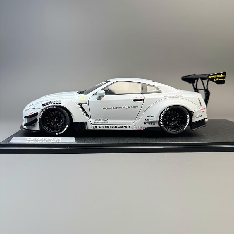 Solido 1:18 Nissan GT-R (R35) Alloy Model Car – YX car model