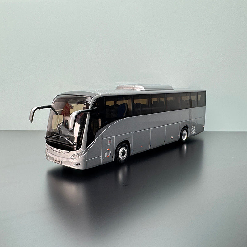 Yutong Bus T12E 1:42 Alloy Model - Door Opening Die Casting Car Model