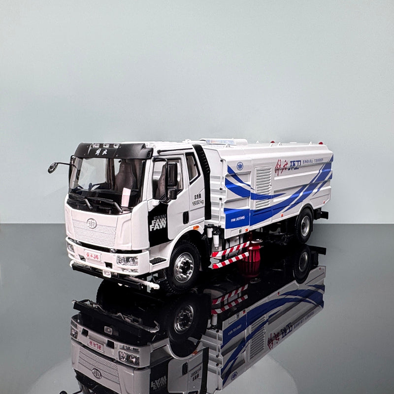 Jiefang J6 Sweeper Diecast Model – 1:24 Heavy-Duty Collectible by FAW
