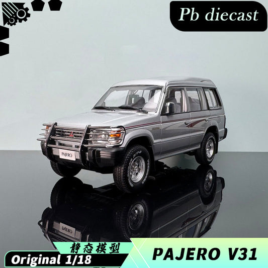 Limited Edition Mitsubishi Pajero Diecast Model – 1:18 Scale Collectible