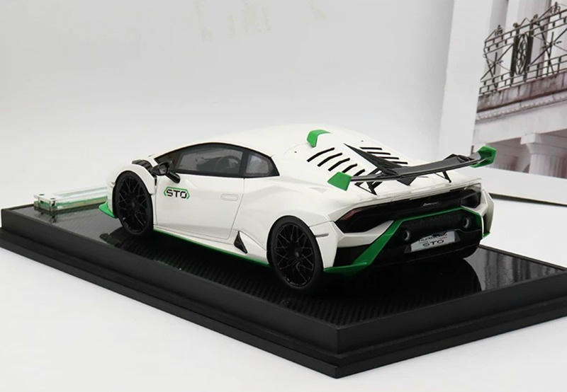 IVY Lamborghini Huracan STP 1:18 Resin Model Car
