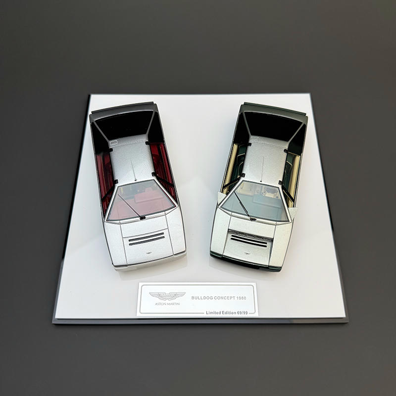 1:43 Aston Martin Bulldog Concept (1980) Resin Model Set