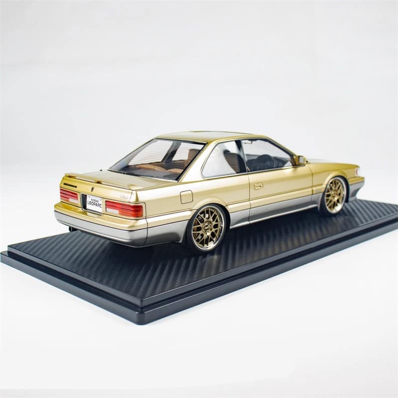 Ignition Model Nissan Leopard F31 Ultima V30 1:18 Resin Model Car