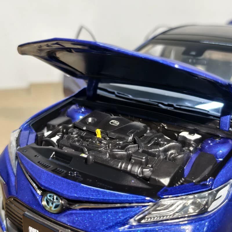 oem Licensed Toyota Camry (XV70) Hybrid Sport 2018–2021 1:18 Diecast Model
