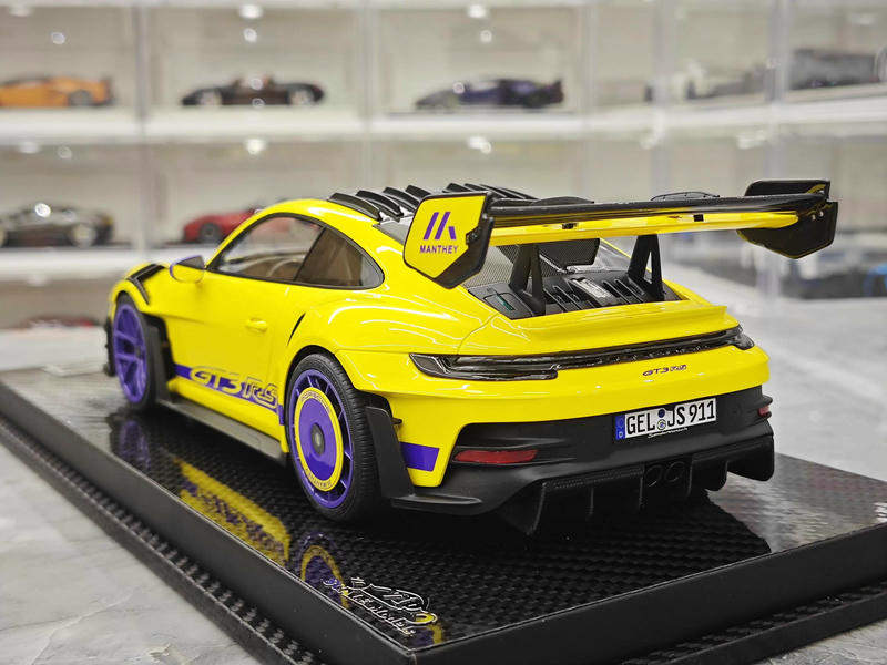 VIP Model 1:18 Porsche 911 GT3 RS Manthey Racing Resin Model