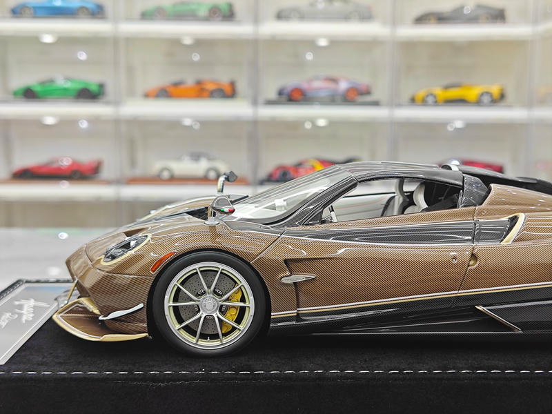 HH Model Pagani Huayra Roadster Limited Edition 1:18 Resin Model Car