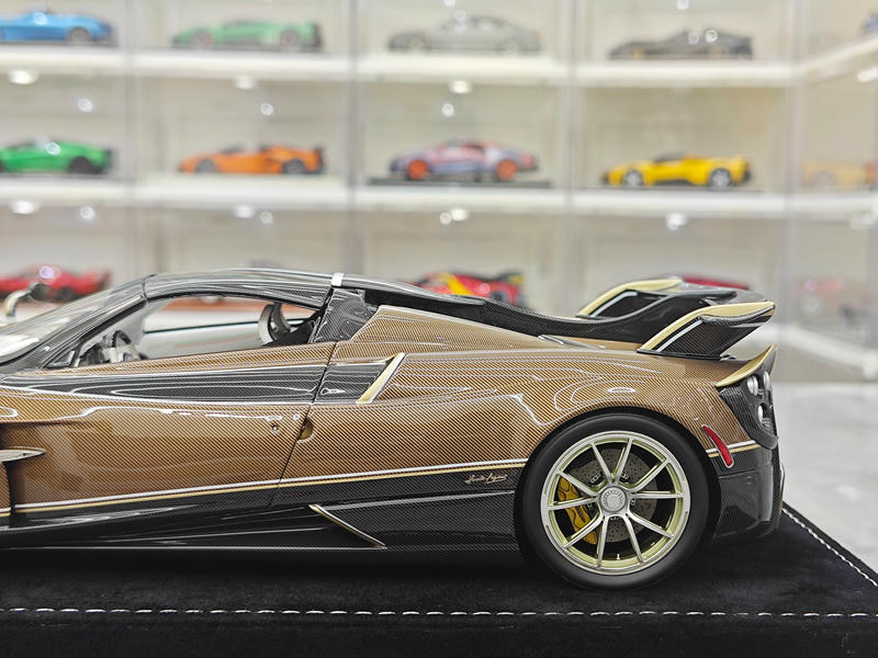HH Model Pagani Huayra Roadster Limited Edition 1:18 Resin Model Car