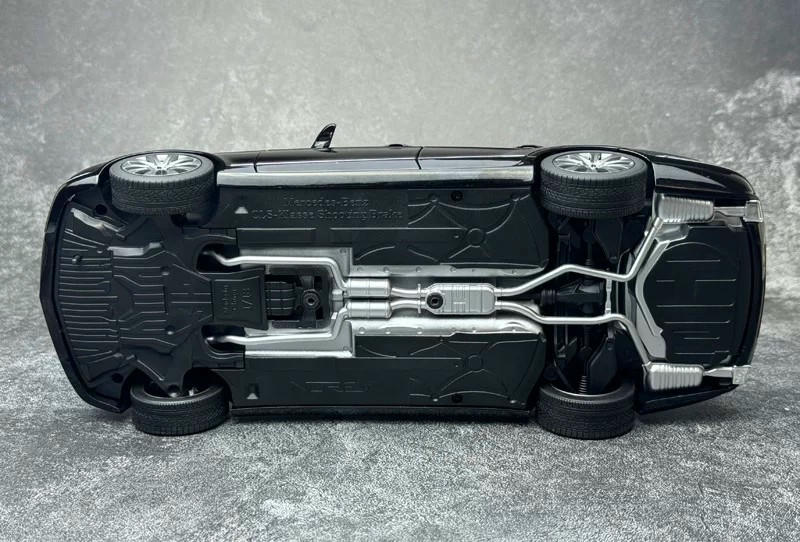 Norev 1:18 Mercedes-Benz CLS-Class Coupe (C218) 2011 Diecast Model