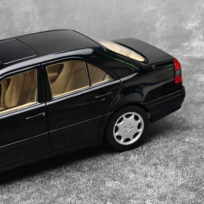 NOREV 1:18 Mercedes-Benz C-Class C200 (W202) 1997 Diecast Model