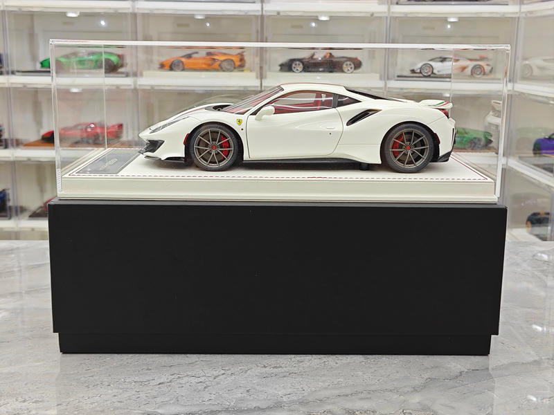 Dino Model 1:18 Ferrari 488 Pista Resin (Fully Open) Model