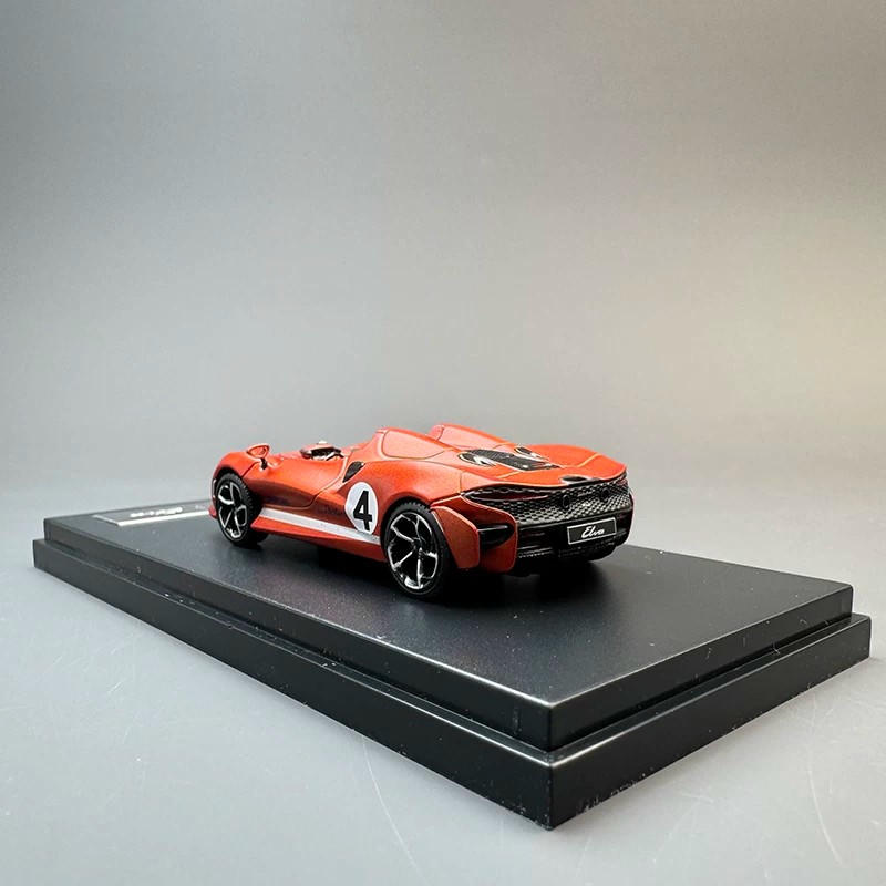 LCD 1:64 McLaren Elva Diecast Model