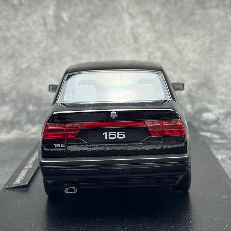 Alfa Romeo 155 Carabinieri 1996 1:18 KK Diecast Model Car