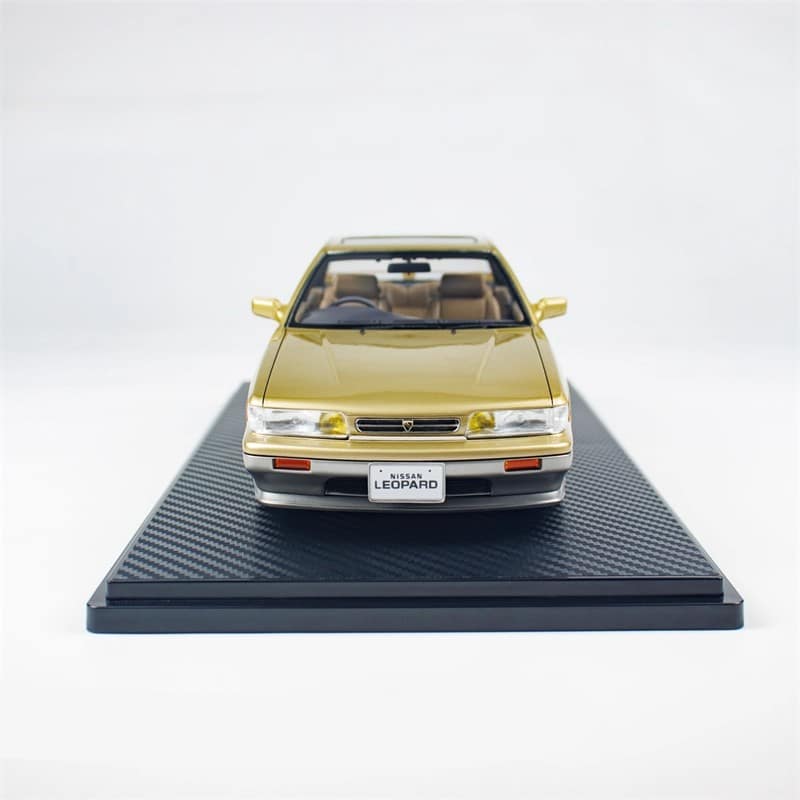 Ignition Model Nissan Leopard F31 Ultima V30 1:18 Resin Model Car