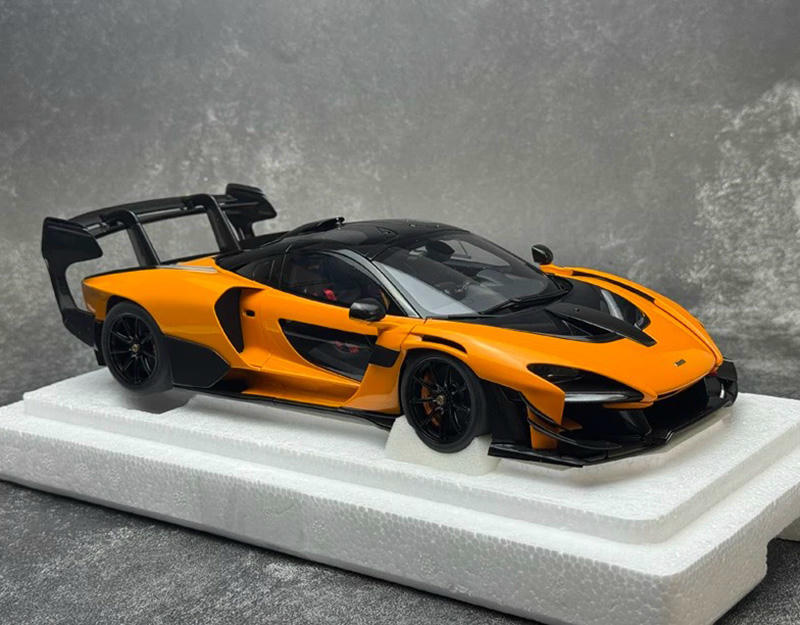 AUTOart 1:18 McLaren Senna GTR Diecast Model