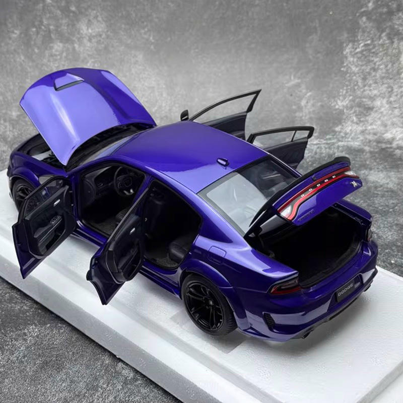 AUTOart 1:18 Dodge Charger Scat Pack Widebody Diecast Model