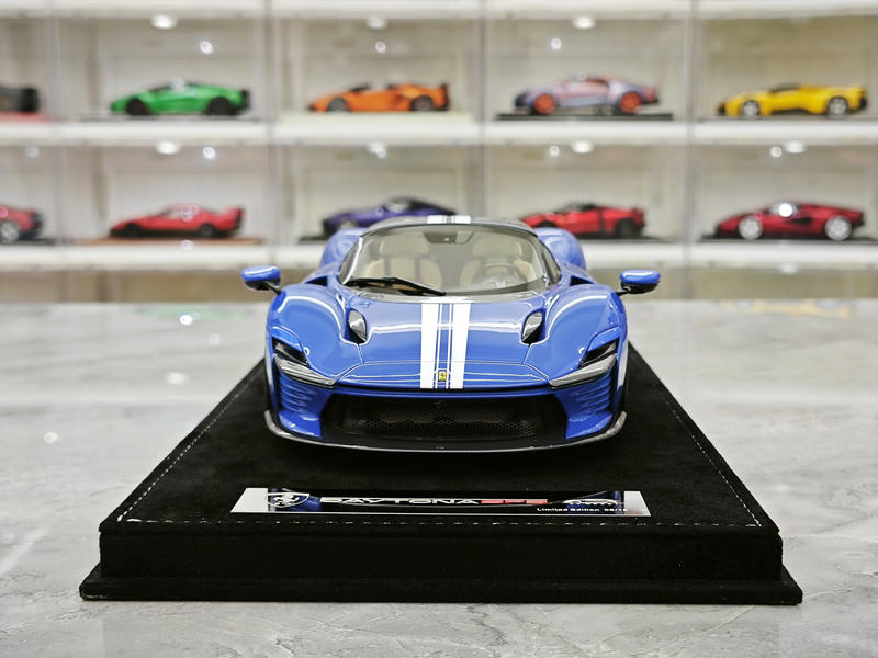 Zigzag Youngster 1:18 Ferrari Daytona SP3 Resin Model