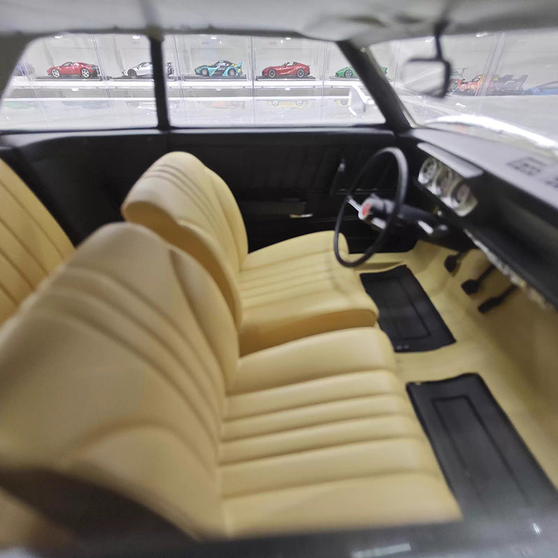 OTTO 1:18 Peugeot 204 (1965) Resin Model Car