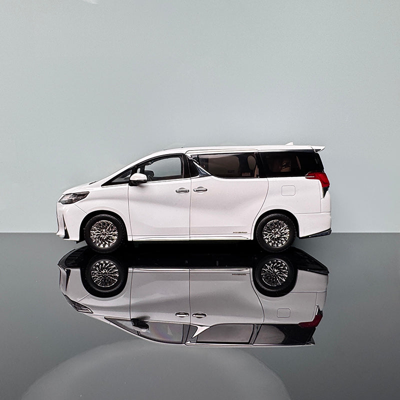 Lexus LM300H LM Nanny/Business Car 1:18 Diecast Model – Premium Collectible