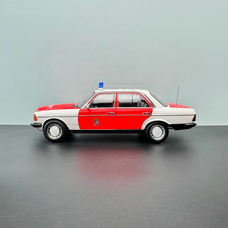 Norev 1:18 Scale Benz 200 (W123) Red & White Emergency Ambulance 183834 –  Diecast Model Collection