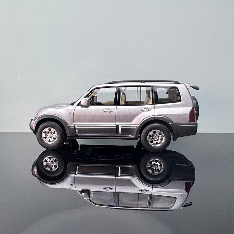 YC Model Mitsubishi Pajero V73 – 1:18 Scale Limited Edition Diecast Model