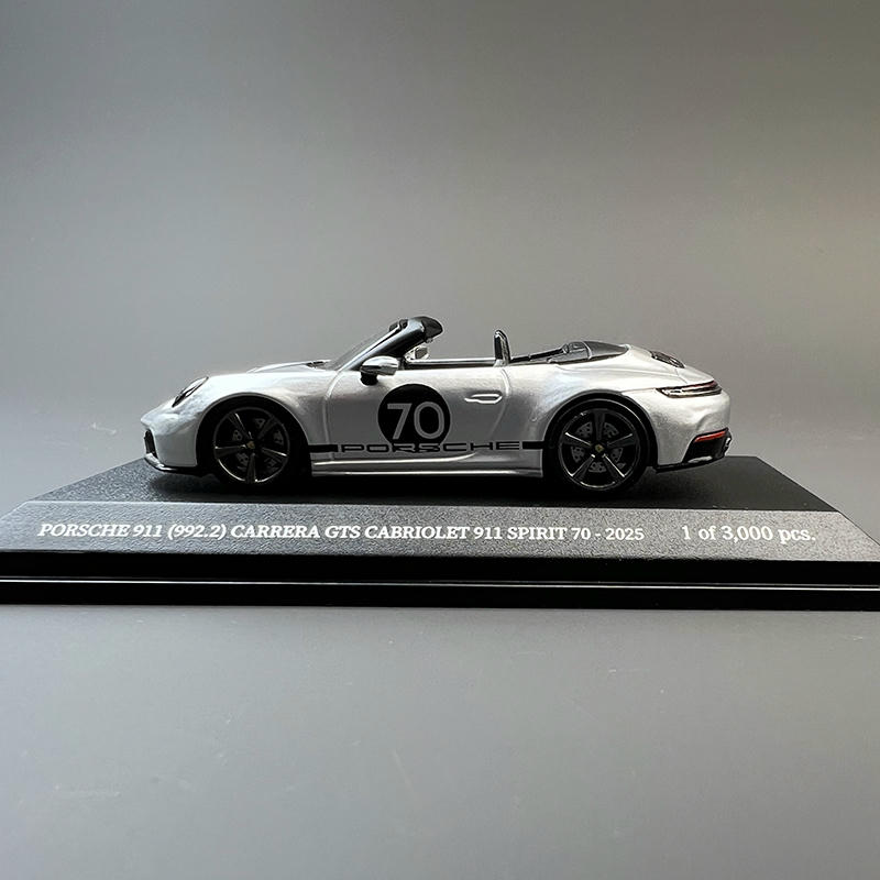 Minichamps 1:64 Porsche 911 (992.2) GTS Diecast Car – YX car model
