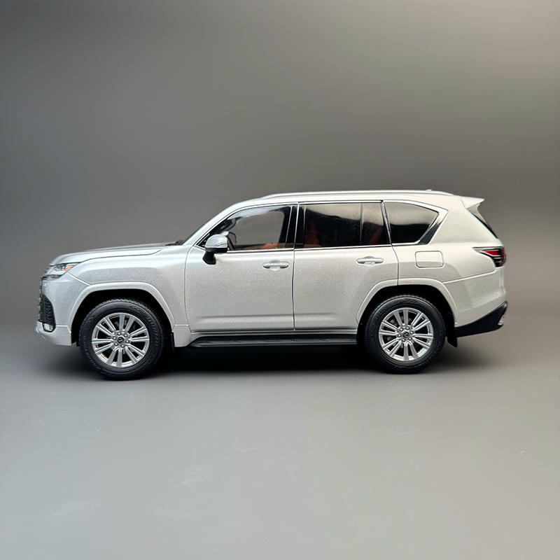 LCD Model 1:18 Lexus LX600 Diecast Car