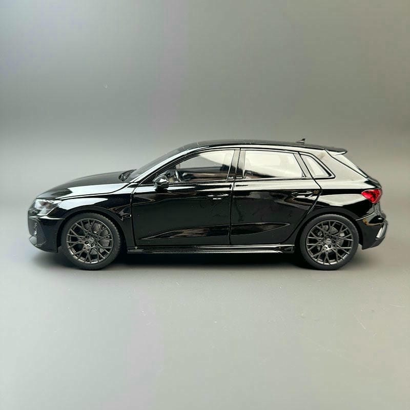 Norev 1:18 Audi RS3 – Alloy Model（188338）
