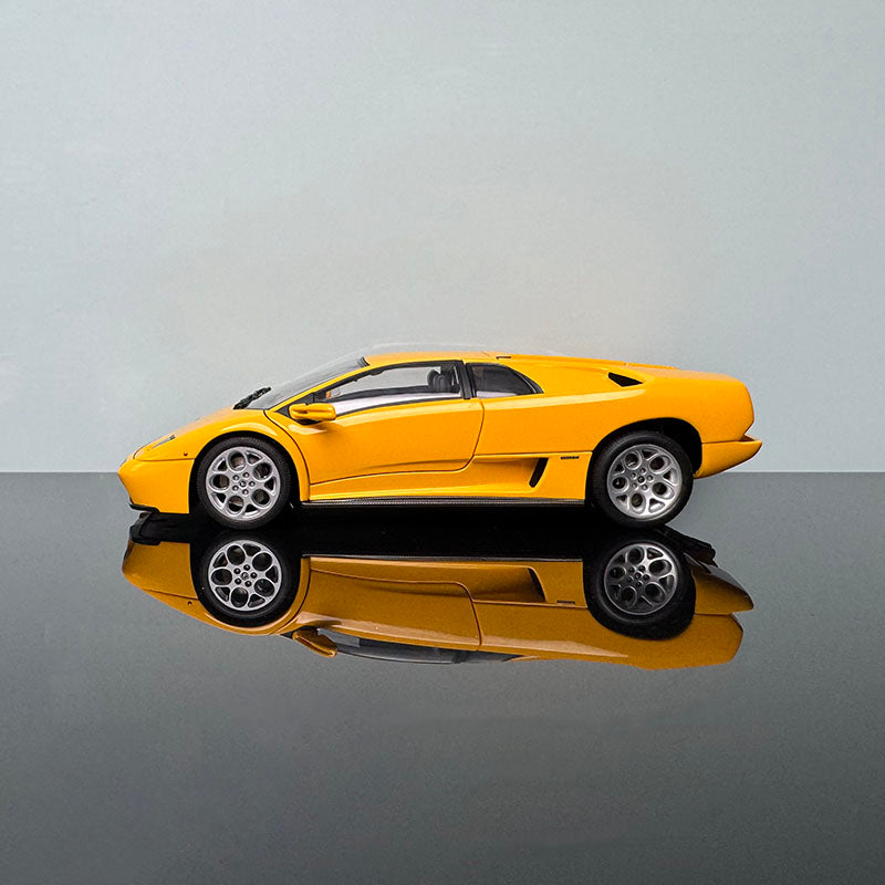 Lamborghini Diablo SV-R Diecast Model – 1:18 Scale Collectible (Black, Yellow, Blue, White)