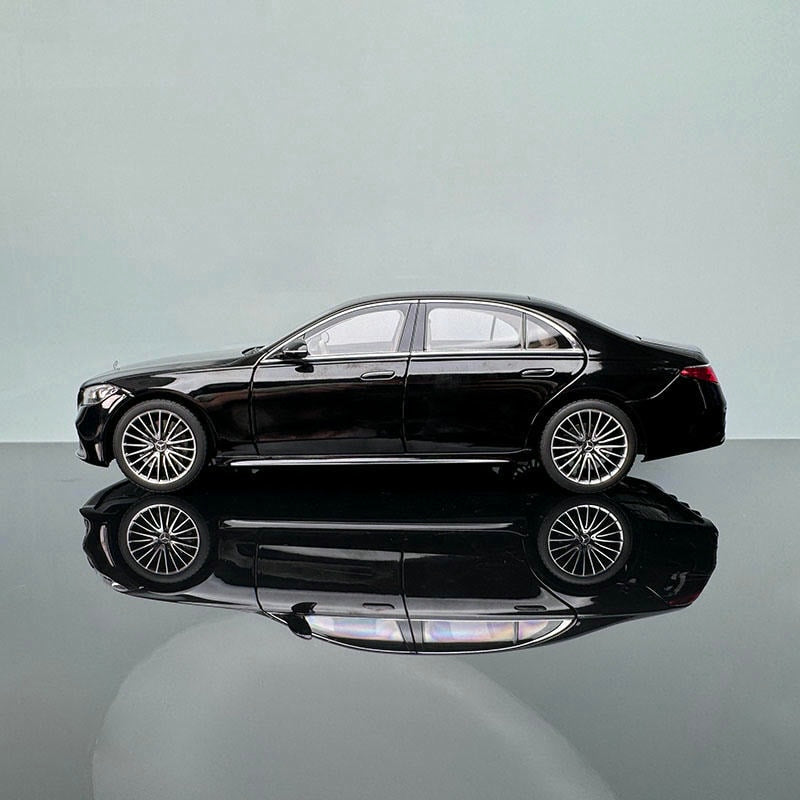 Mercedes-Benz W223 S600 Black Diecast Model – 1:18 Scale Collectible