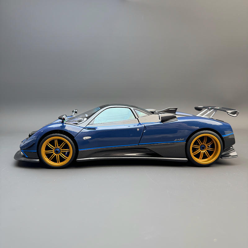 Almost Real 1:18 Pagani Zonda Tricolore 2010 Diecast Car