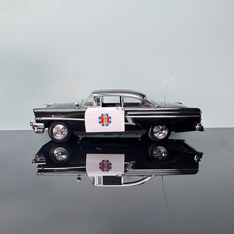 1:18 SunStar Mercury Montclair American Police Car – Platinum Edition Diecast Model