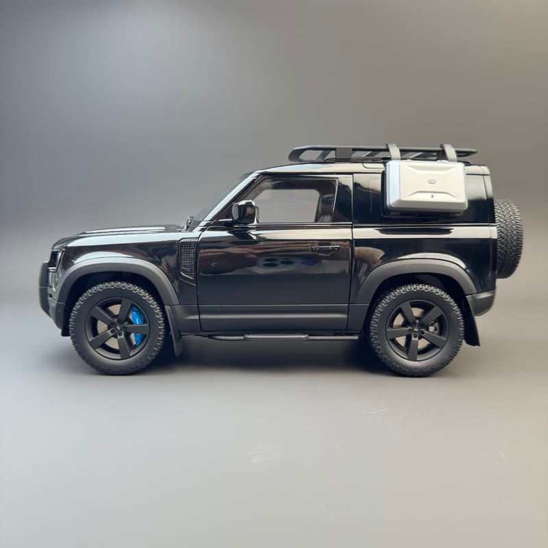 Almost Real Land Rover Defender 90 1:18 Alloy Diecast Model Car