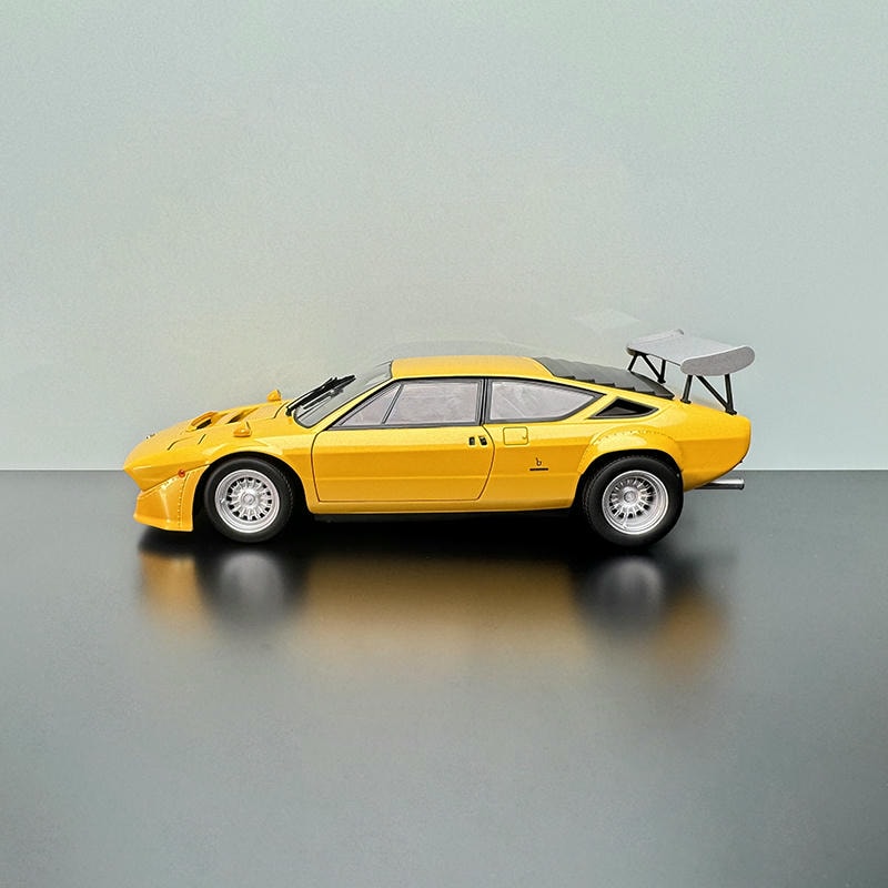Kyosho 1:18 Lamborghini Urraco Rally Diecast Model – Collectible Replica