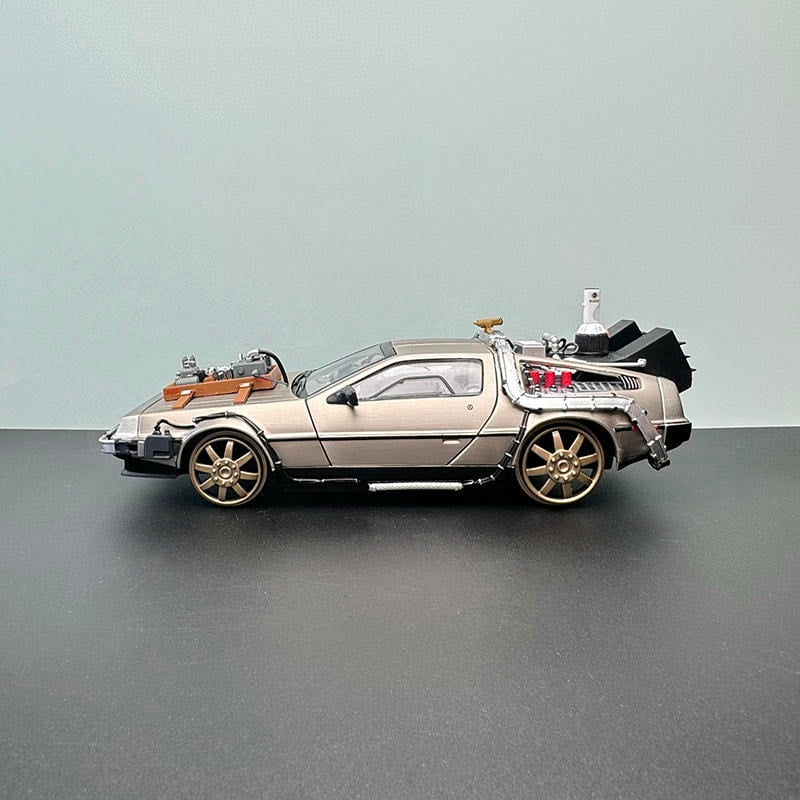 SunStar 1:18 Back to the Future Part III Time Machine Diecast Model 2714# – Movie Car Collection