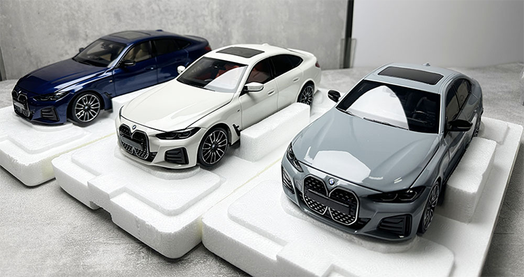 Minichamps 1:18 i4 M50 2022 alloy simulation 4 series three car Minichamps 1:18 i4 M50 2022 alloy simulation 4 series three car