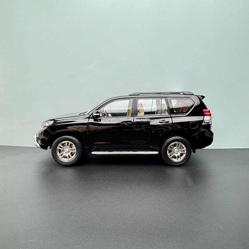 Toyota Prado 1:18 Die-Cast Alloy Model with Full Opening Panels