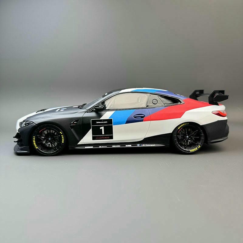 OTTO 1:18 BMW M4 GT4 Resin Model Car（OT1228）